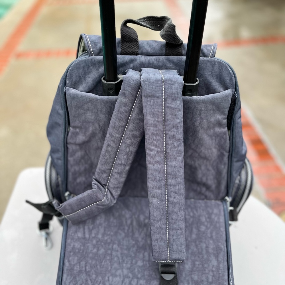 Kipling Travel Bag/Backpack - Picture 3 of 4